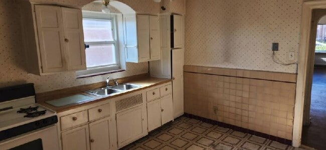 Photo - 8506 Drury Ln