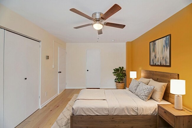 Photo - 1330 New Hampshire Ave NW Unidad 213