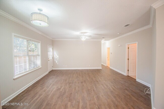 Photo - 515 S 14th St