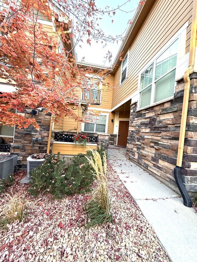 Photo - 2 bed/2.5 bath Townhome in Central Arvada ...