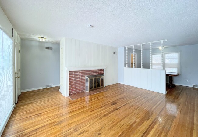 Photo - Spacious 2 bedroom home