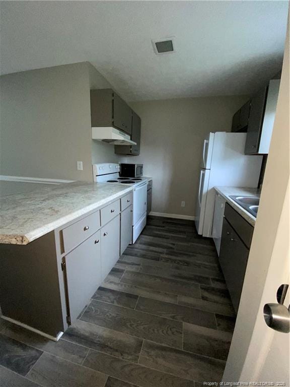 Photo - 927 Applewood Ln