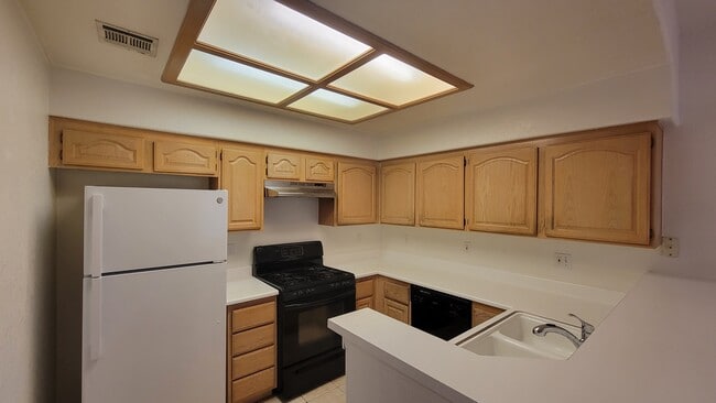 Building Photo - 3320 S Fort Apache Rd Unit 111