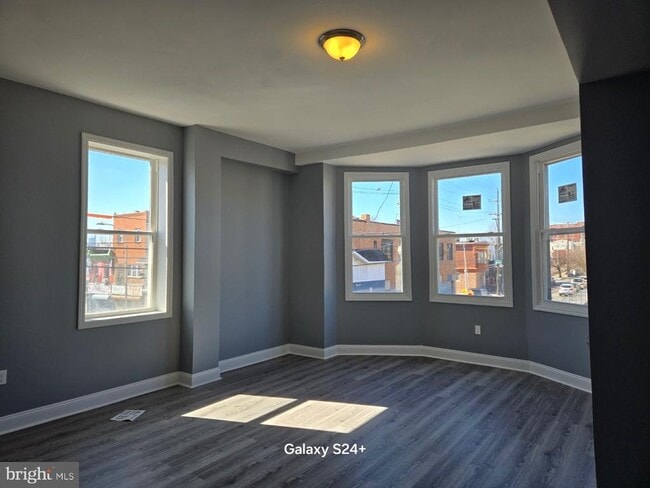 Photo - 3301 N Front St