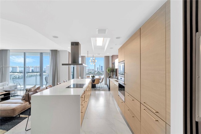 Building Photo - 17111 Biscayne Blvd Unit 1709