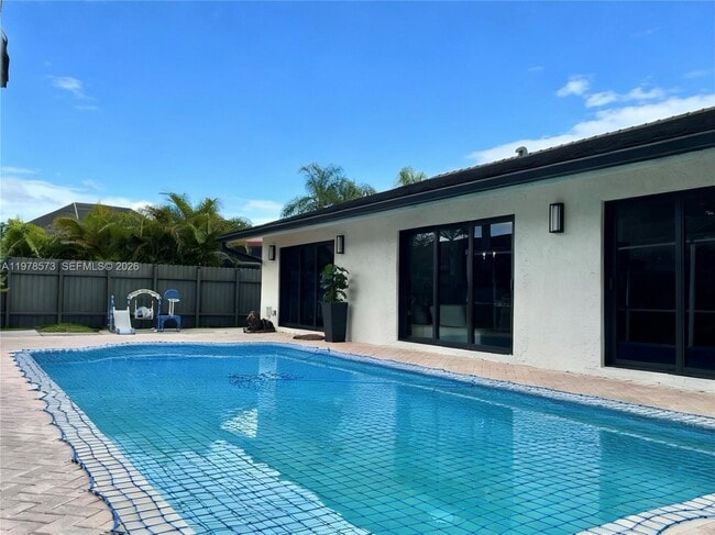 Photo - 11104 SW 139th Ct