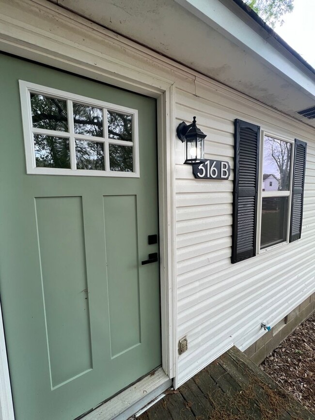 Photo - Beautifully Renovated Tiny Home in Martin!