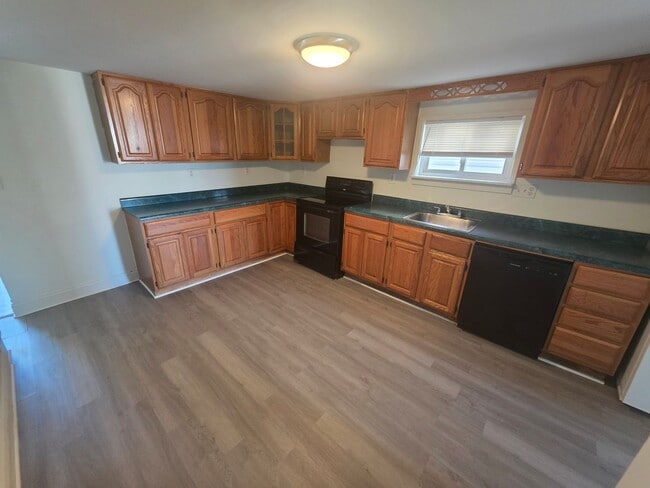 47 Oakwood Ave