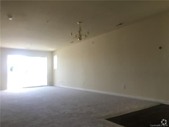 Building Photo - 1166 Plaza Walk Dr Rental