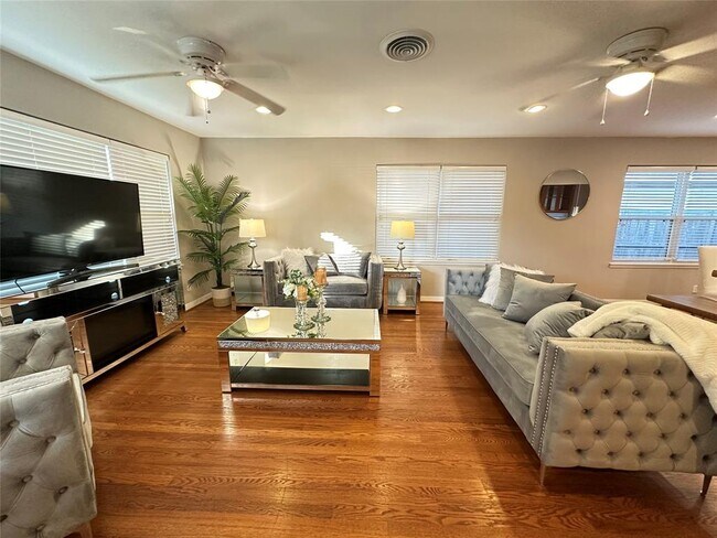 Photo - 4005 Nenana Dr House