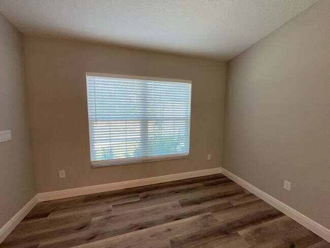 Photo - 1866 W Hialeah Dr