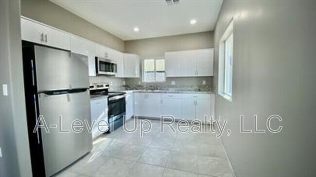 Photo - 1506 E 28th St Unit 1