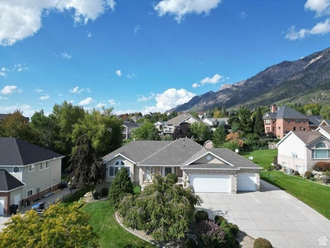 Photo - 152 W 4050 N