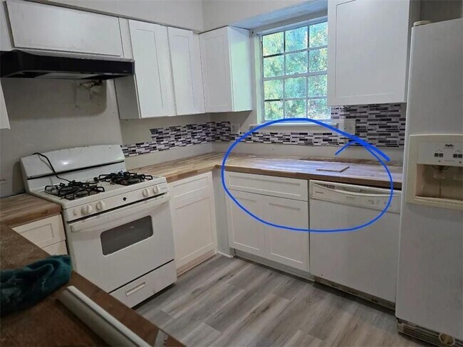 Photo - 5644 Singleton Rd