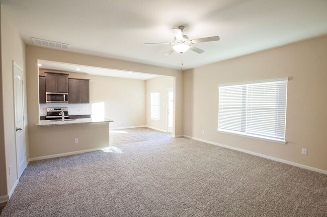 Photo - 1917 Dahlia Way