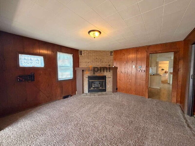 Photo - 707 E 118th St