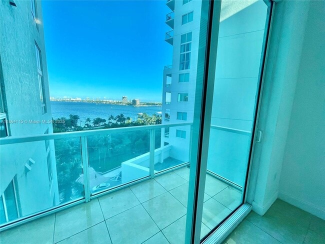 Photo - 1900 N Bayshore Dr Unidad 901