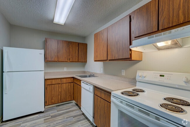 2BR, 1BA - 900SF - Kitchen