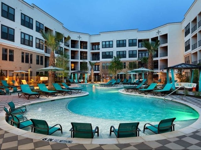 Photo - AMLI Campion Trail