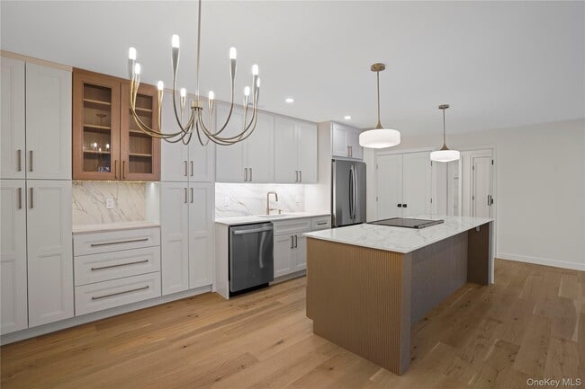 Building Photo - 400 High Point Dr Unit 206