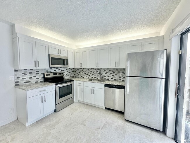 Photo - 173 Lake Arbor Dr