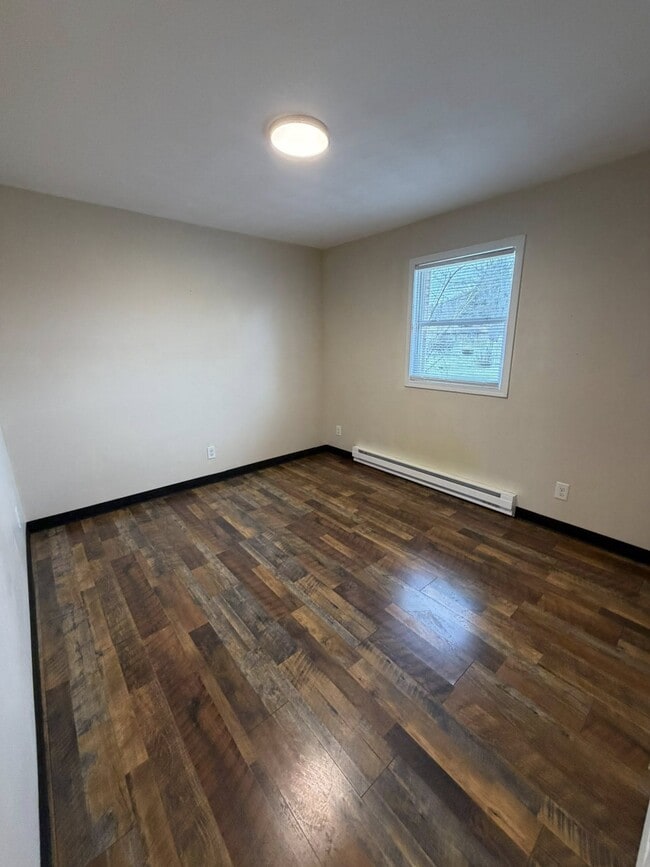 Photo - 1828 Newark Rd