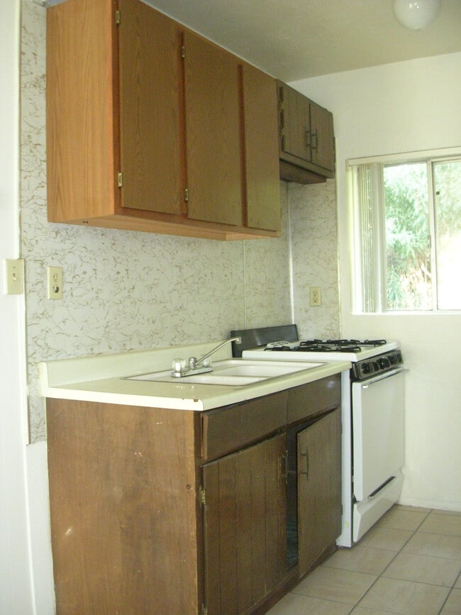 Building Photo - 522 W Howe St Unit 522 Rental