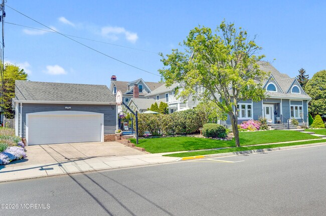 Photo - 200 Beacon Blvd