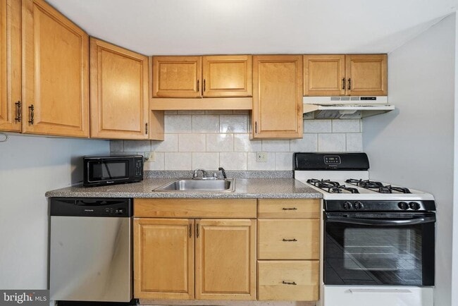 Photo - 924 S 10th St