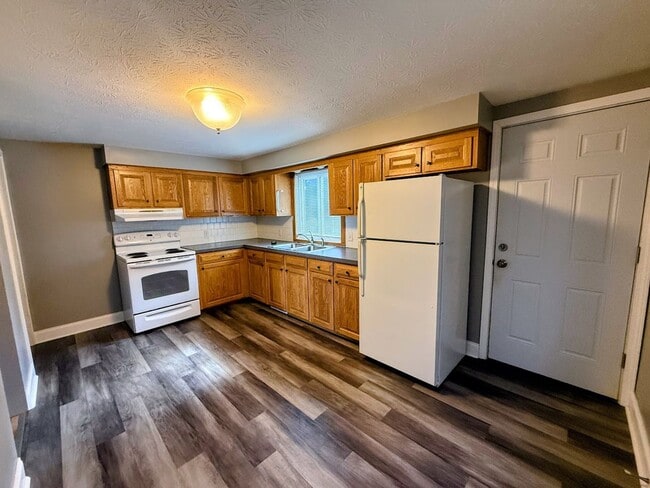 Photo - Two bedroom one bathroom duplex for rent
