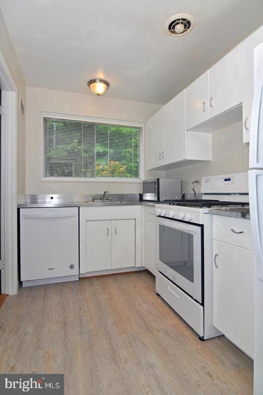 Photo - 10618 Kenilworth Ave Unit K4