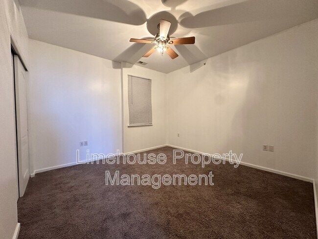 Photo - 5317 Warminster Dr Unit #303