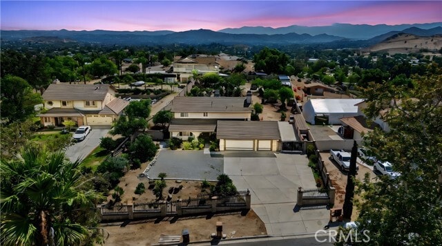 Building Photo - 10728 Valley Dr Rental