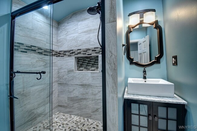 Building Photo - 36 19th St