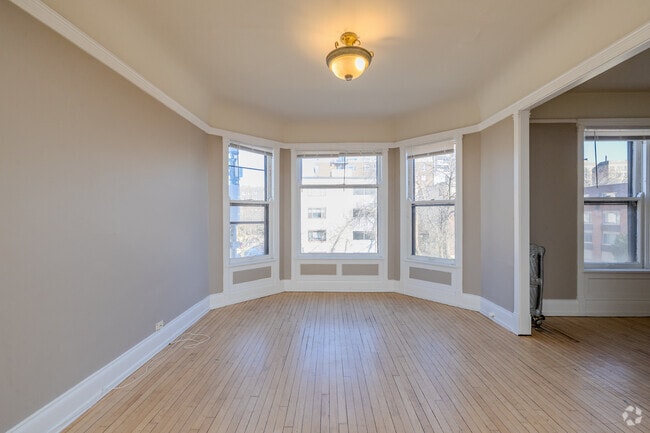 3BR, 1BA - 1,200SF -Living Room