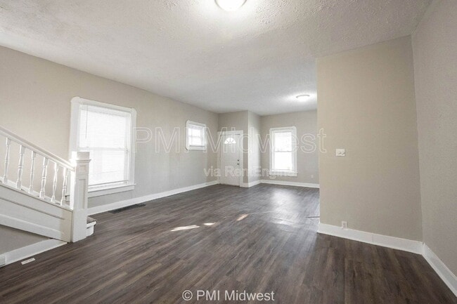 Photo - 101 N State Ave