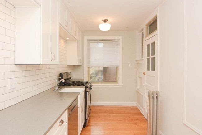 Photo - 516 W Surf St Unit J08W