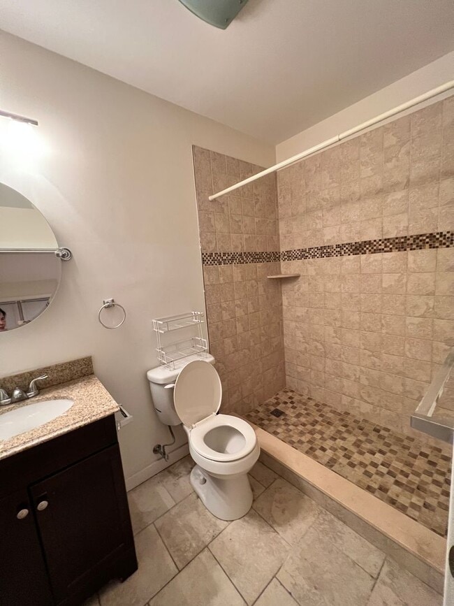 Photo - 530 N 36th St Unit 3R