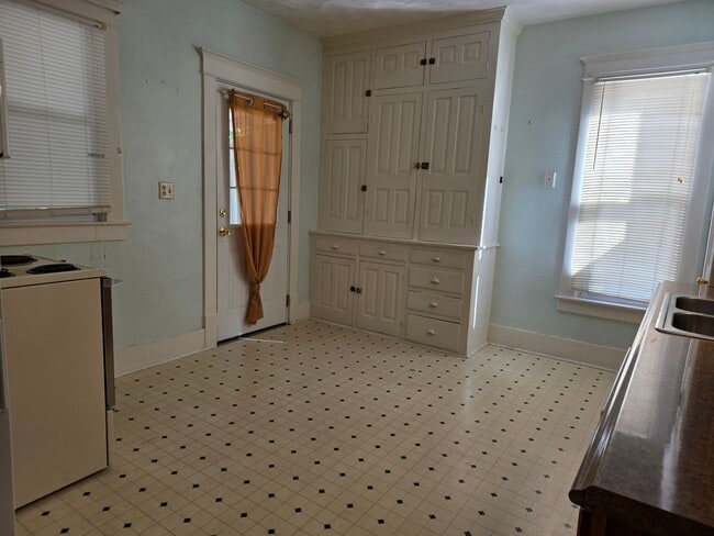 Photo - 202 East Walnut, Ashland Unit 202 East Walnut