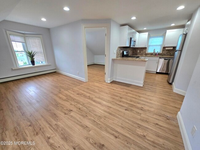 Building Photo - 408 4th Ave Unit 3