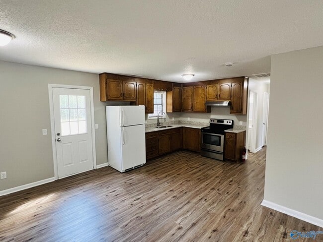 Photo - 3018 Charity Ln