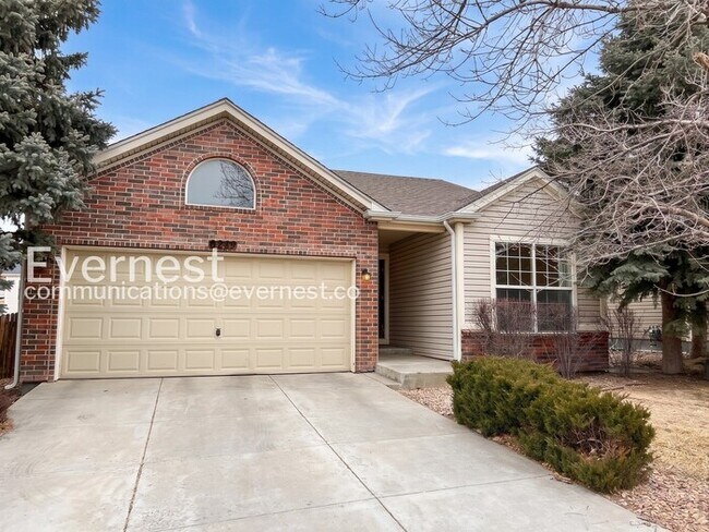 Building Photo - 8215 Silver Glen Dr