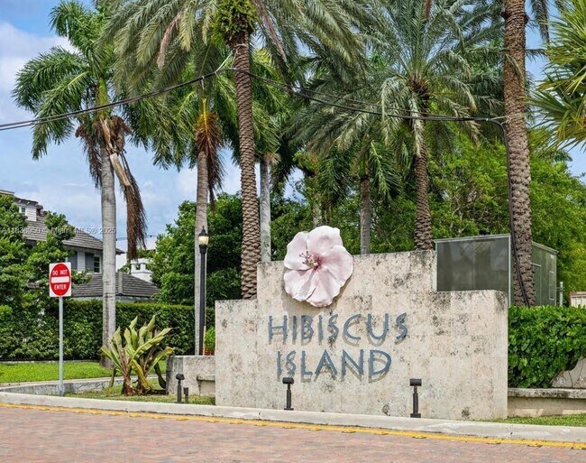 Photo - 405 N Hibiscus Dr Unit 203