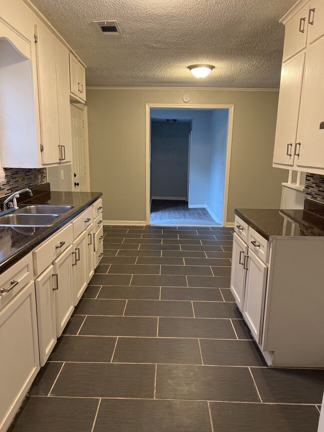 Photo - Charming 4 Bdrm, 3 Bath Home | U of M Area | Open To Section 8