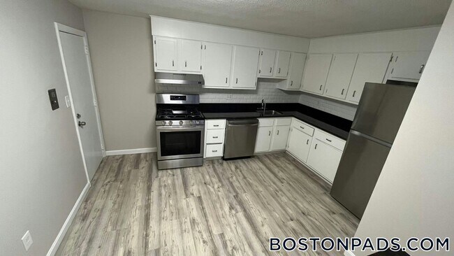 Photo - 95-101 Upton St. Apartamento Unidad 99-G