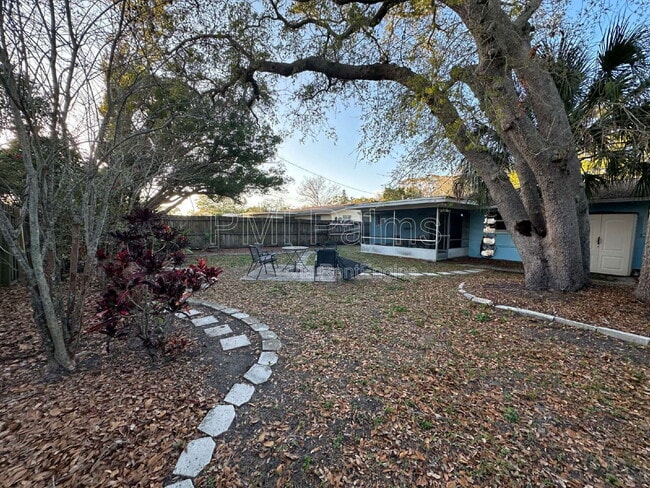 Photo - 649 Jacaranda St