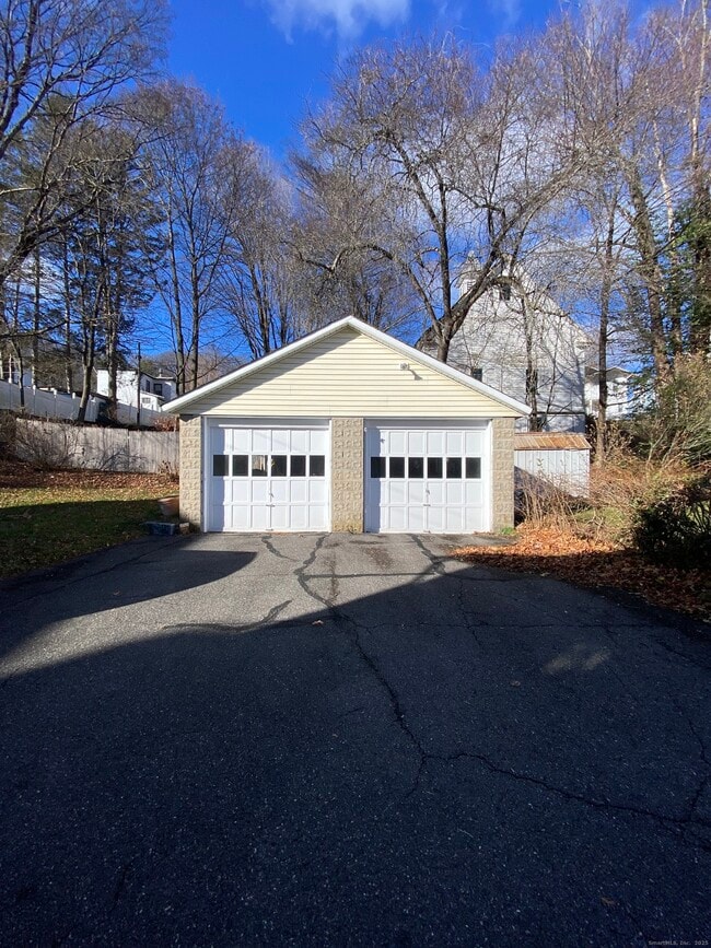 Photo - 135 Elm St Unit 1