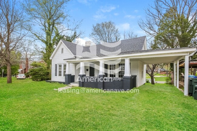 Photo - 122 W 12th St