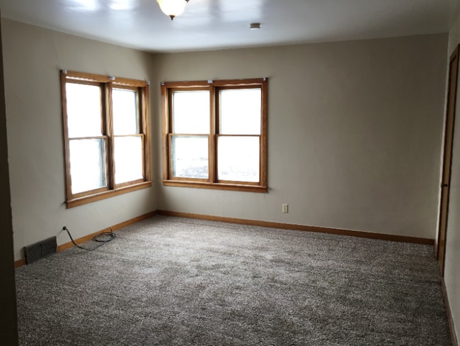 Photo - 458 3rd St NE Unidad 3