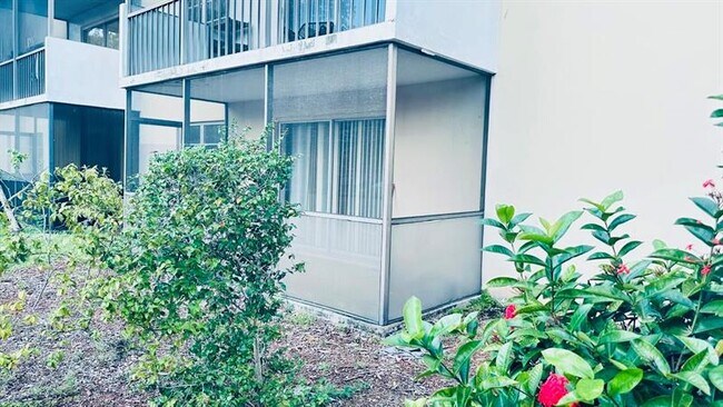 Photo - 4170 Inverrary Dr Unidad 105